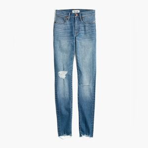 Madewell Petite 9" Mid-Rise Skinny Jeans in Frankie Wash: Torn-Knee Edition